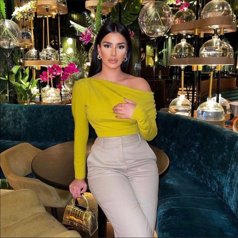 DRAPED ASYMMETRIC TOP